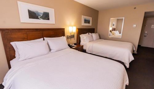 Queen Room with Two Queen Beds - Non-Smoking