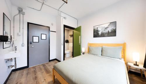 Double Room with Private Bathroom