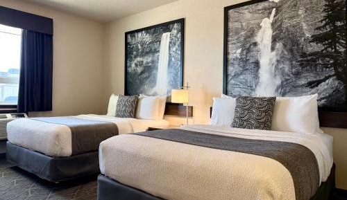 Queen Room with Two Queen Beds - Non-Smoking