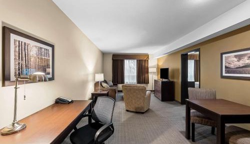 King Suite with Sofa Bed - Non-Smoking