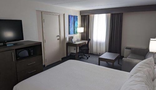 Standard Queen Room