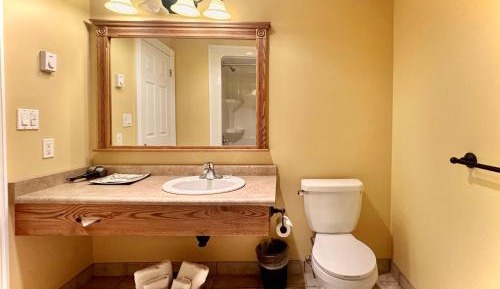 King Room - Jacuzzi Tub	