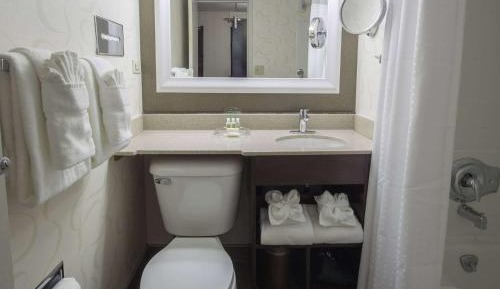 Executive Queen Suite with Two Queen Beds - Non-Smoking