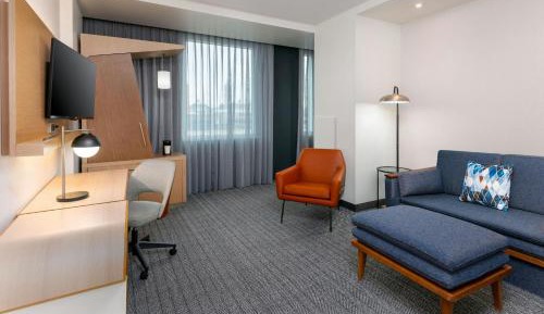 King Studio with Sofa Bed