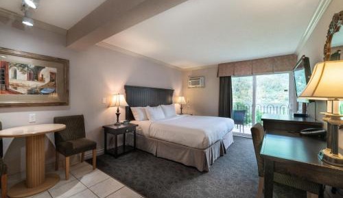 King Room with Balcony