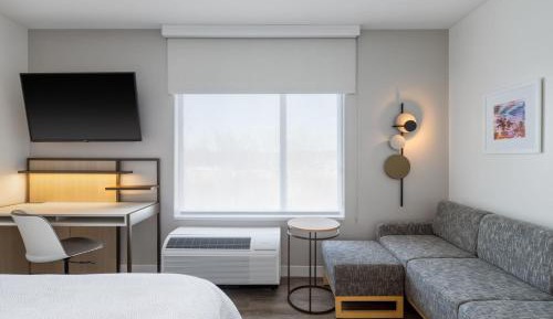 King Studio with Sofa Bed