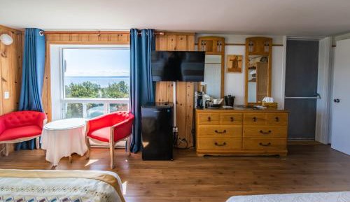 Deluxe Double or Twin Room with Ocean View