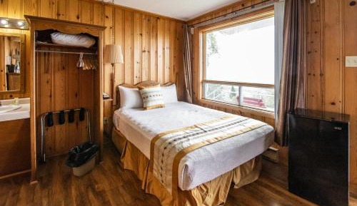 Queen Room with Sea View