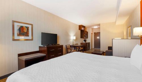 Two-Bedroom Suite
