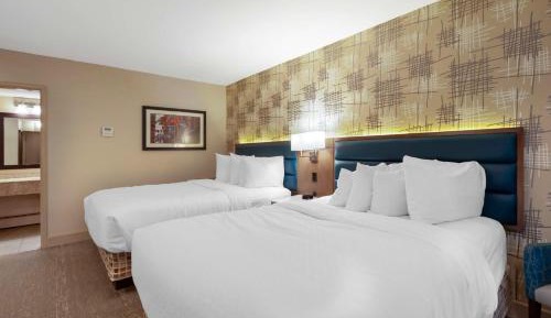 Deluxe Queen Room with Two Queen Beds