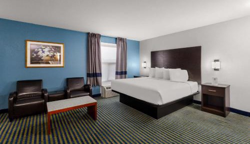 King Suite with Kitchenette - Non-Smoking