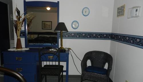 Double Room with Private Bathroom - Basement