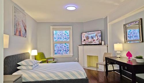Deluxe Suite