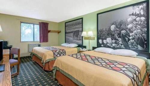 Queen Room with Two Queen Beds - Smoking