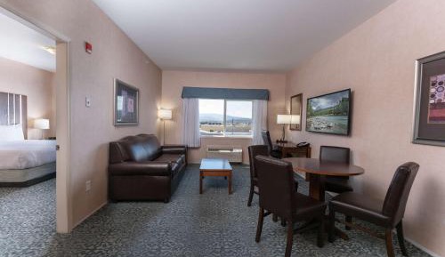 One-Bedroom King Suite