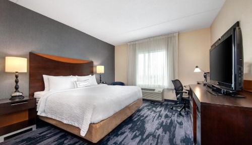 King Room with Bathtub - Mobility Access/Hearing Accessible