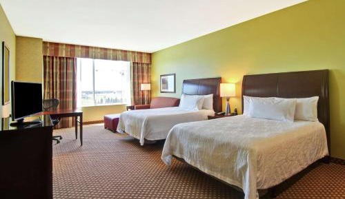 Queen Room with Two Queen Beds and Accessible Tub - Mobility Access