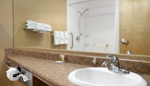 Queen Room with Two Queen Beds - Disability Access