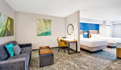 Queen Suite with Two Queen Beds, Roll-In Shower and Sofa Bed - Mobility Access/Hearing Accessible