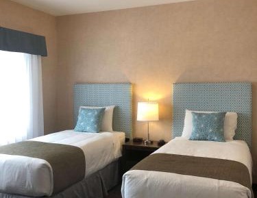 King Room with Two Twin Beds