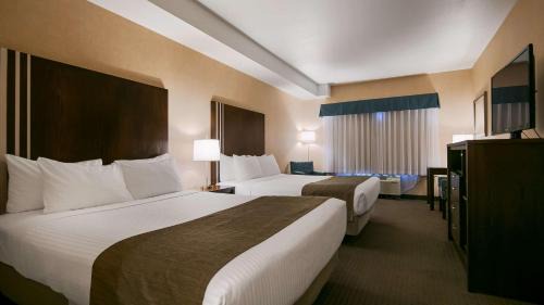 Queen Room with Two Queen Beds - Non-Smoking