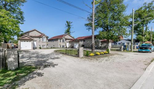 Six-Bedroom House