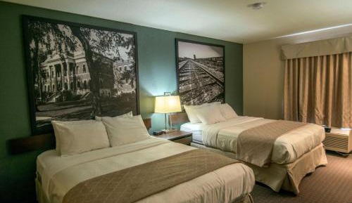 Queen Room with Two Queen Beds - Non-Smoking