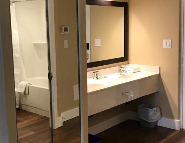 Deluxe Queen Room with Two Queen Beds