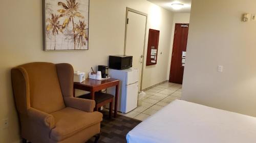 Queen Room - Disability Access - Non-Smoking