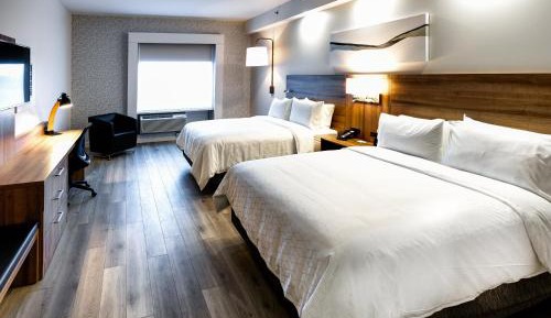 Standard Room with Two Queen Beds