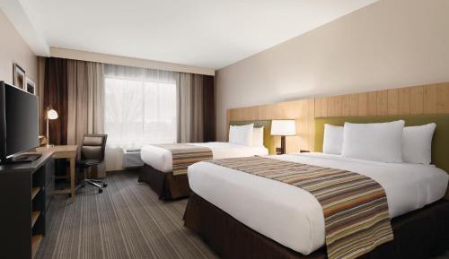 Queen Room with Two Queen Beds - Non-Smoking