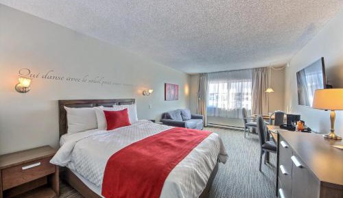 Queen Room (2 Adults)