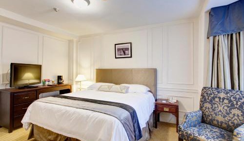 Queen Room