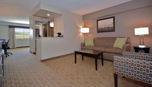 Queen Mini Suite with Sofa Bed - Non-Smoking