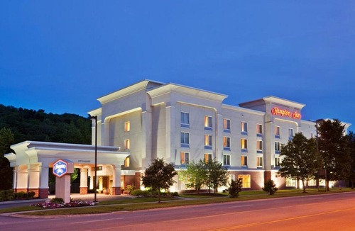 Ithaca Hotel | Hampton Inn Ithaca