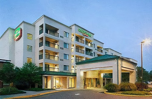 Somerset Hotel | Courtyard Somerset by Marriott