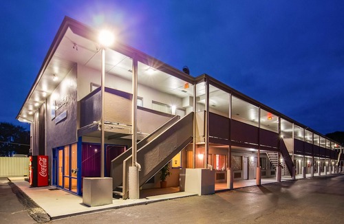 Findlay Hotel | SureStay Hotel by Best Western Findlay