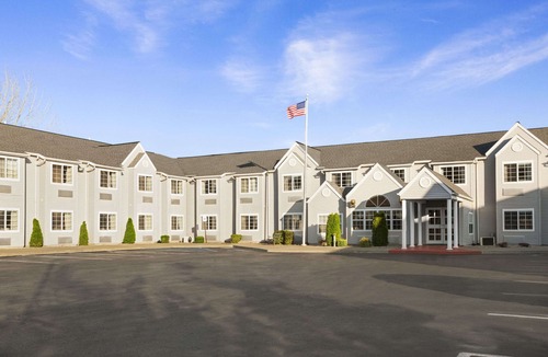 Latham Hotel | Microtel Inn by Wyndham - Albany Airport