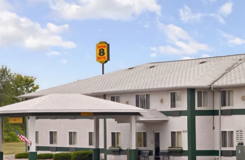 Charlotte Hotel | Americas Best Value Inn Charlotte, MI