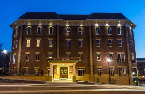 Mount Vernon Hotel | The Mount Vernon Grand Hotel