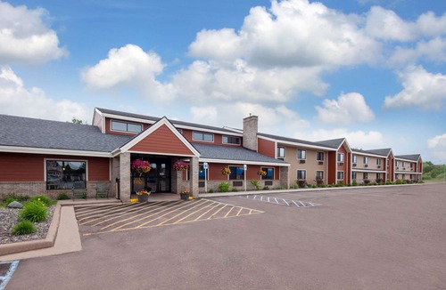 Ironwood Hotel | AmericInn by Wyndham Ironwood