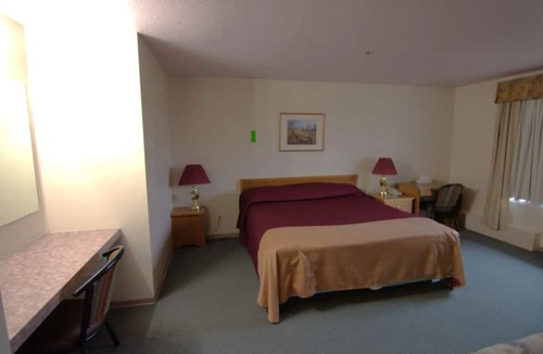 Killam Hotel | Western Budget Plus Killam Krossing