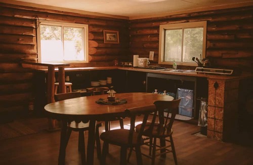 Mattawa Cabin | Secluded Log Cabin Getaway in the Wilderness near North Bay, Ontario