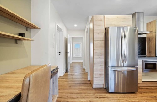 Montague House | Opulence Suite-luxury one-bedroom in hi-end neighborhood