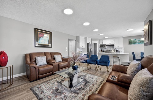 Airdrie House | Luxury Urban Oasis in Prime Location