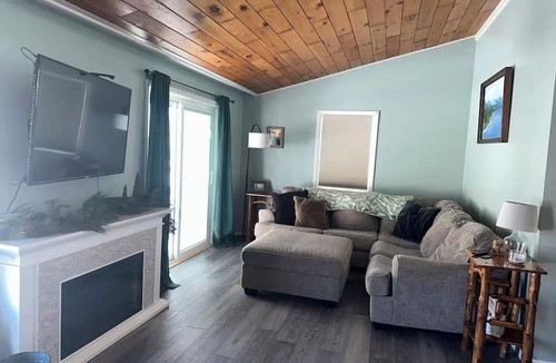 Oswego House | Oswego Haven with Hot Tub near SUNY Oswego, Lake Ontario and Downtown