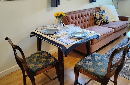 Saanich Bed & Breakfast | Victoria Garden Suite