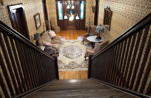 Canandaigua Bed & Breakfast | The Alfred Morris Gifford House has been lovingly renovated to anticipate the every need of travelers to the Finger Lakes area. Located in the heart of the Historic District, the Inn is a short walk to restaurants, historical sites, shops, as well a