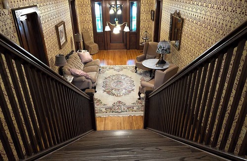 Canandaigua Bed & Breakfast | The Alfred Morris Gifford House has been lovingly renovated to anticipate the every need of travelers to the Finger Lakes area. Located in the heart of the Historic District, the Inn is a short walk to restaurants, historical sites, shops, as well a