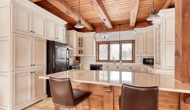 Chalet de l'Aube (cosy, very private chalet with beach access)